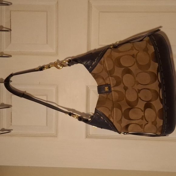 Vintage Coach denim blue bag, like new. - Picture 3 of 8